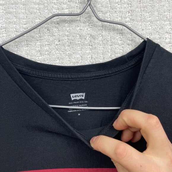Levi’s Levi Strauss Mens Black w/ Red Classic Logo Short Sleeve Shirt Sz M - Picture 6 of 10